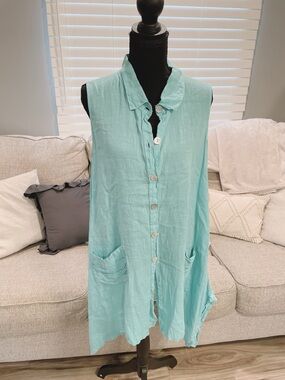 Match Point Blue Linen Asymmetrical Vest Size Small.